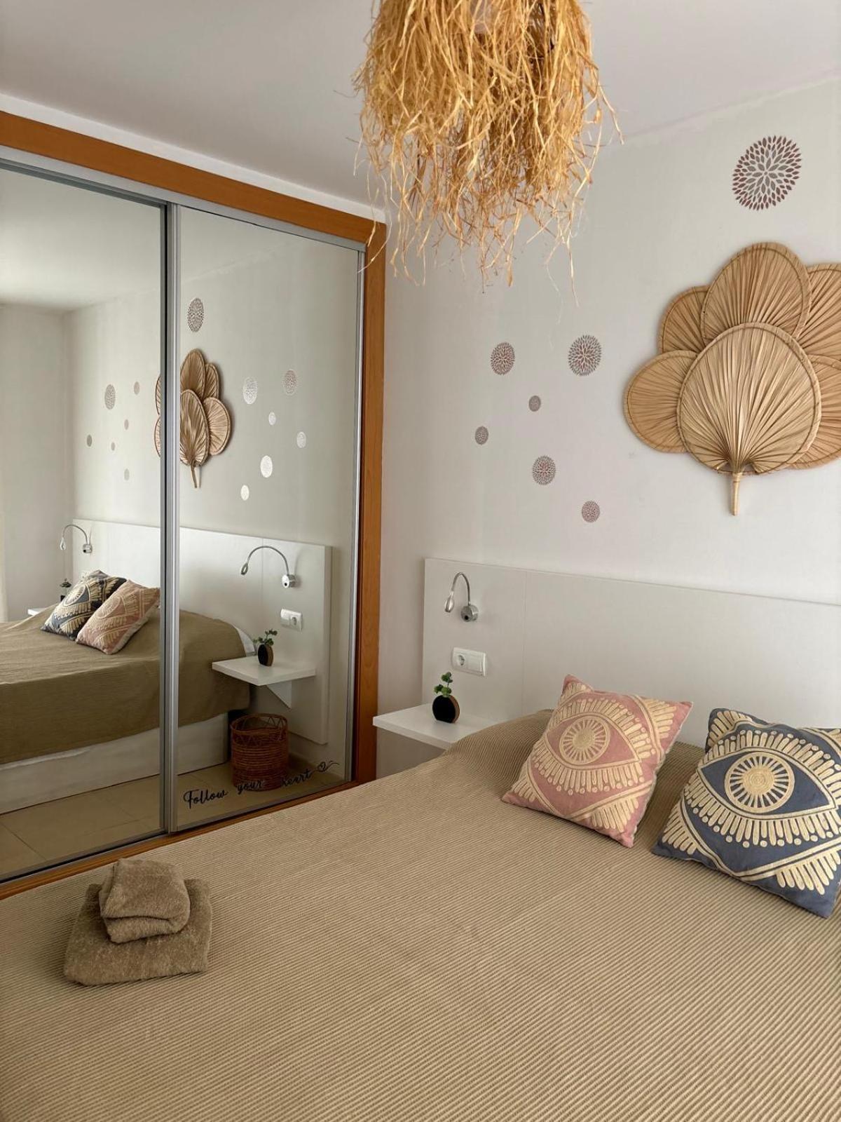 Bajo Con Jardin A Pie De Playa Y Piscina Comunitaria Con Jacuzzi Apartment Playas de Vera Exterior photo